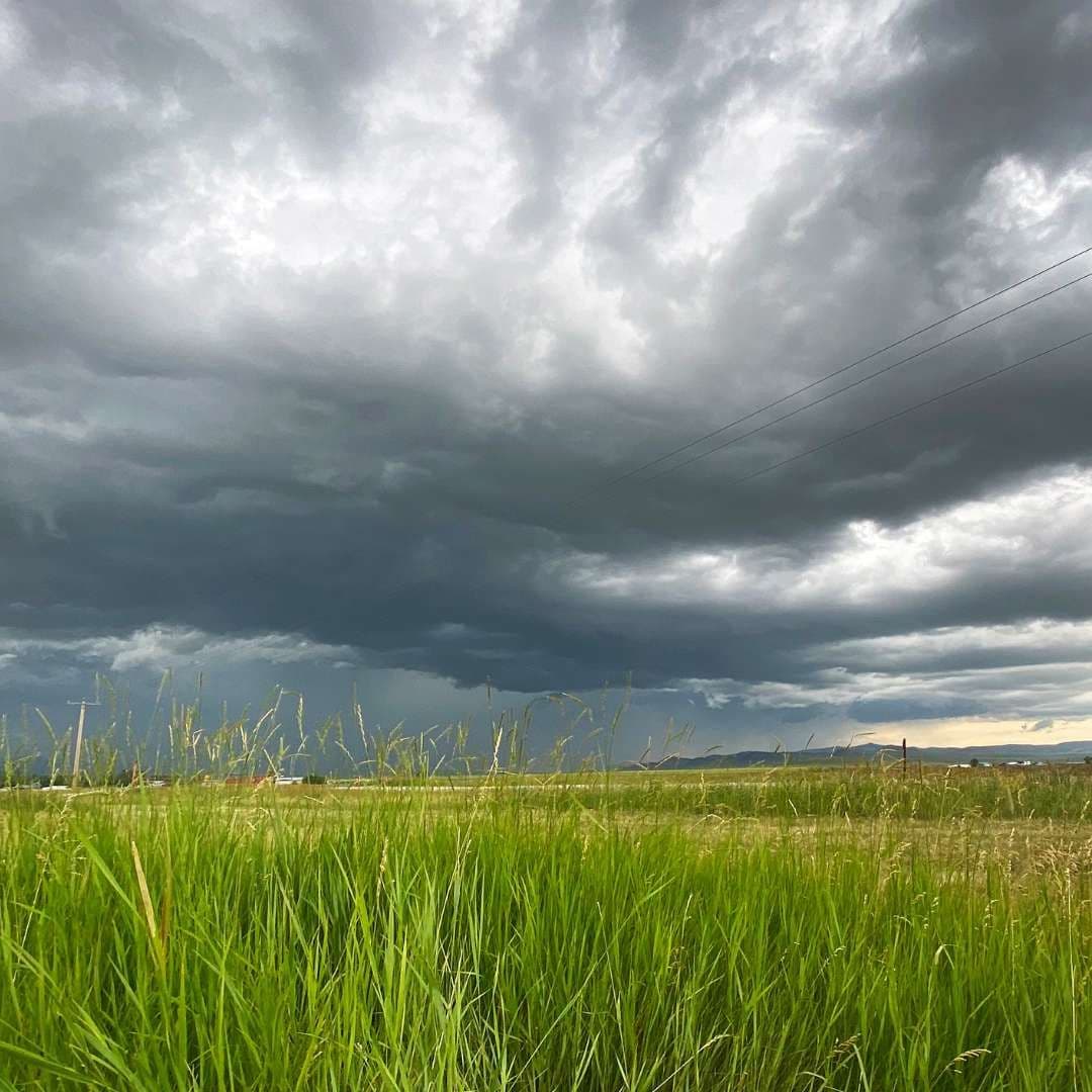 chmury chwilę przed burzą