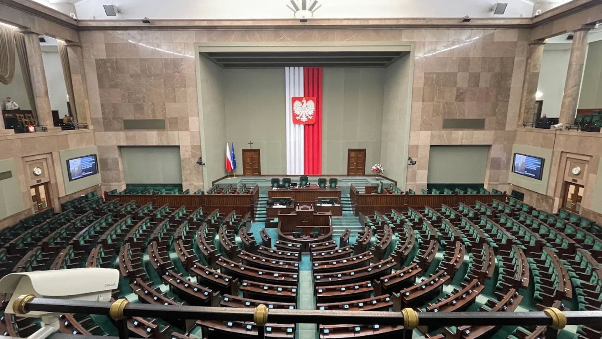 pusta sala sejmu w Warszawie